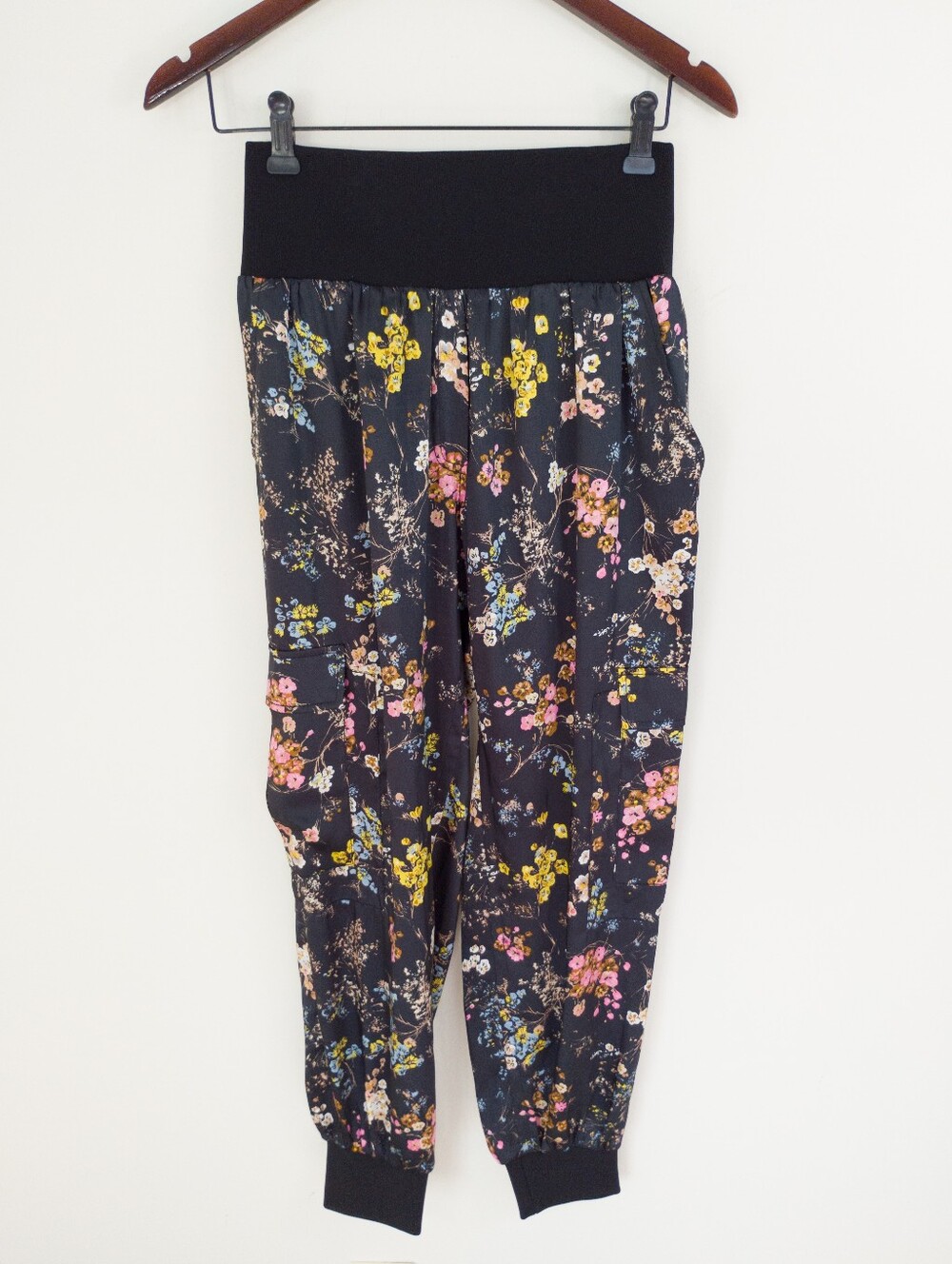 Cinq à Sept Tous Les Jours Giles Floral Cargo Jogger Pants Size Medium
